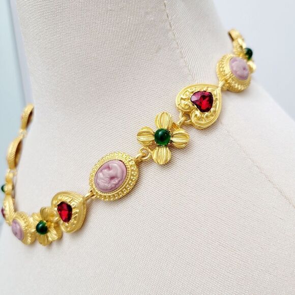 Brand New Gold Tone Victorian Style Necklace - Picture 4 of 7